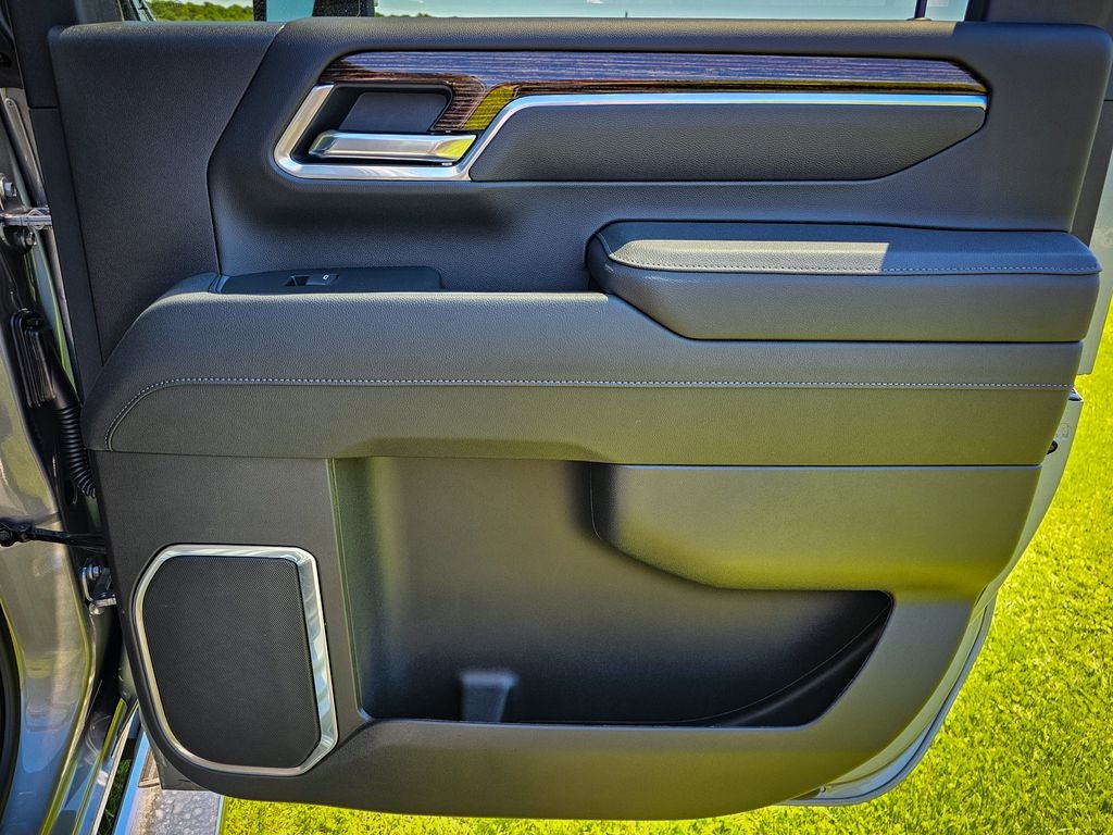 2025 GMC Sierra 2500HD 4WD Crew Cab Standard Bed SLE