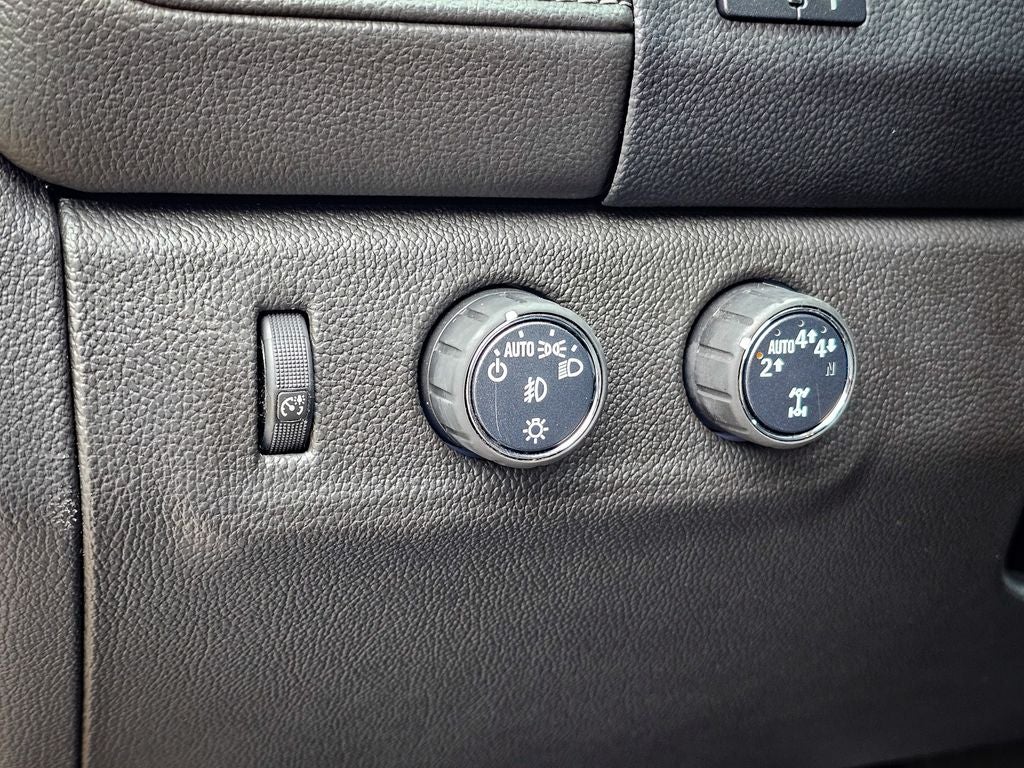 2022 GMC Canyon 4WD Crew Cab Short Box Elevation