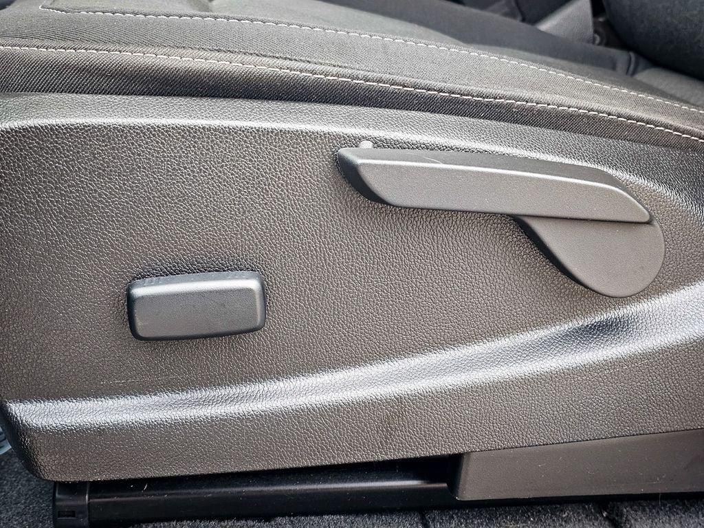 2022 GMC Canyon 4WD Crew Cab Short Box Elevation