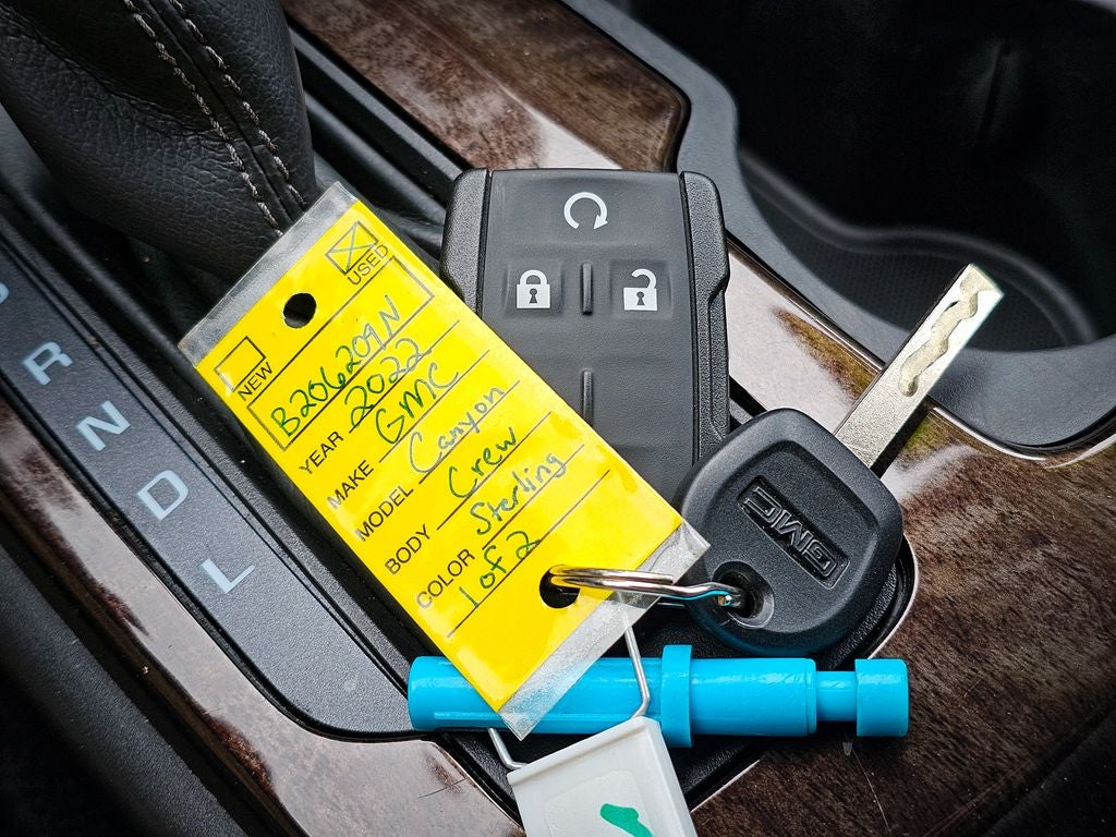 2022 GMC Canyon 4WD Crew Cab Short Box Elevation