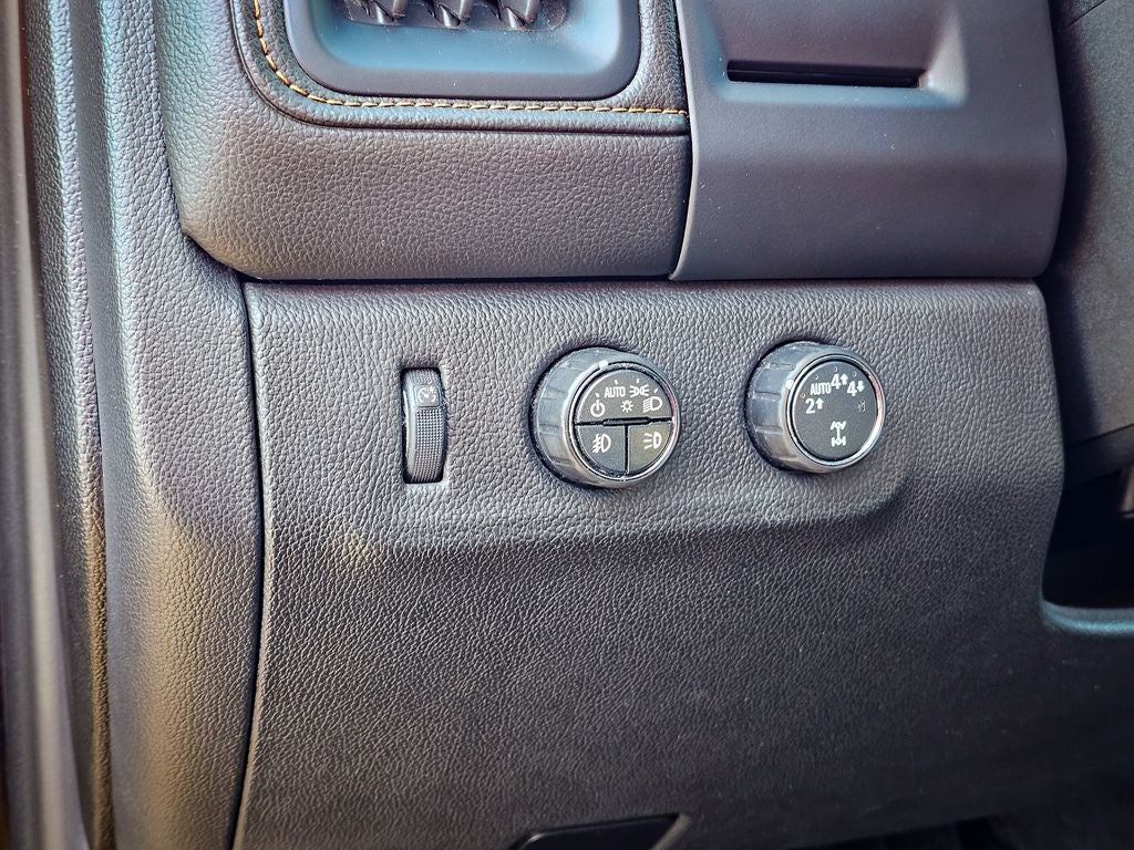 2021 GMC Canyon 4WD Crew Cab Short Box AT4 - Leather