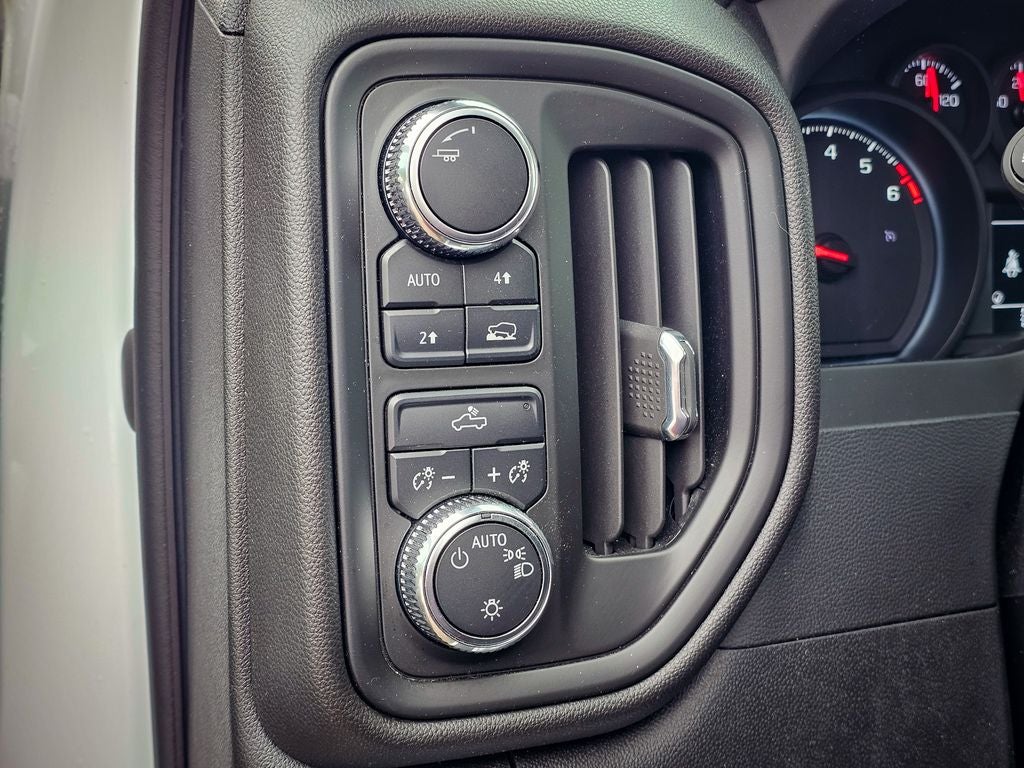 2023 GMC Sierra 1500 4WD Double Cab Standard Box Pro