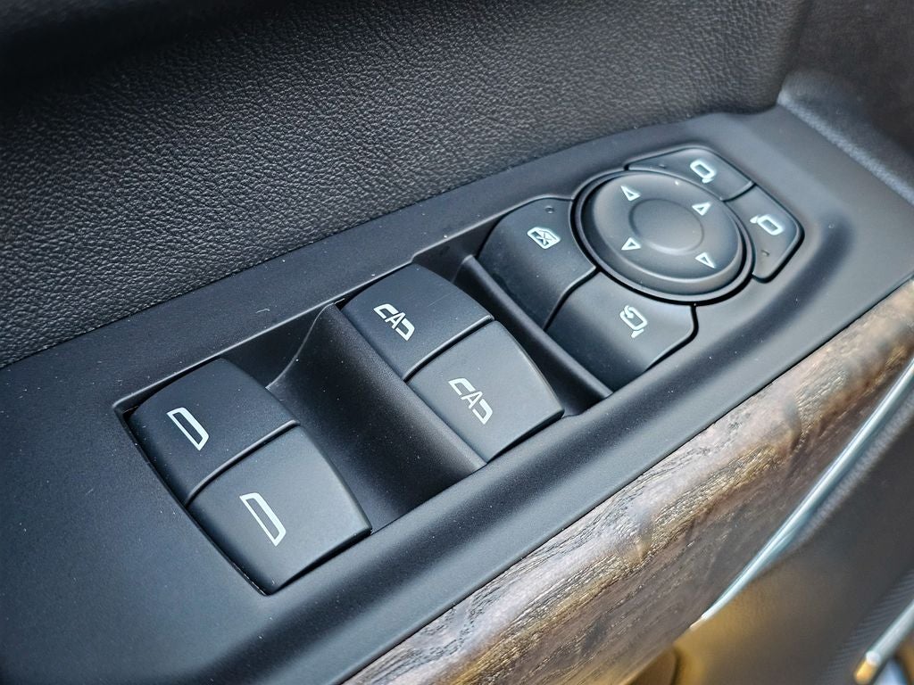 2021 GMC Sierra 1500 4WD Crew Cab Short Box Denali