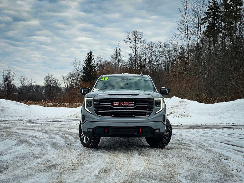 2024 GMC Sierra 1500 4WD Crew Cab Short Box AT4