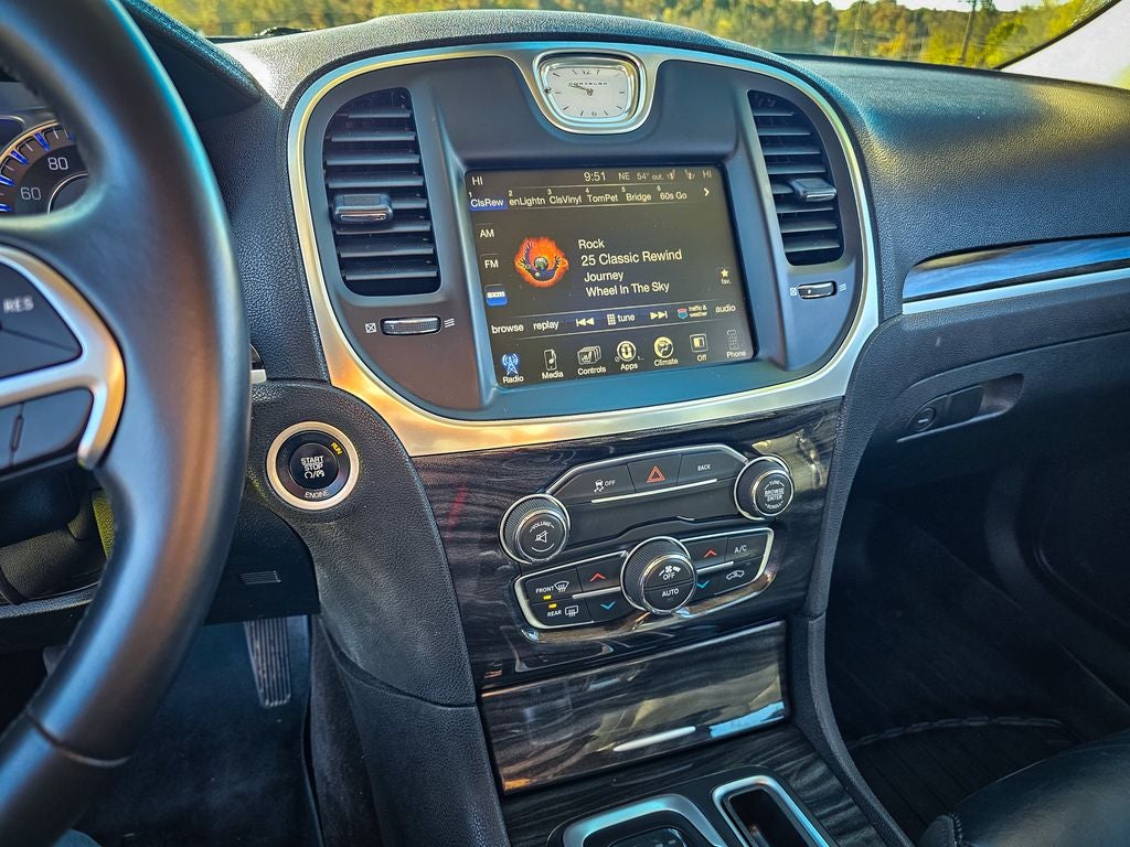 2016 Chrysler 300 Limited