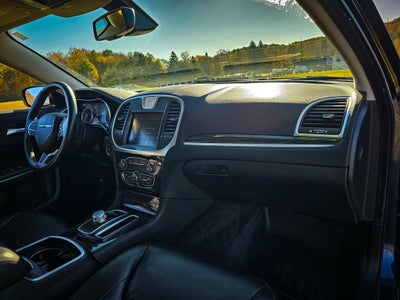 2016 Chrysler 300 Limited