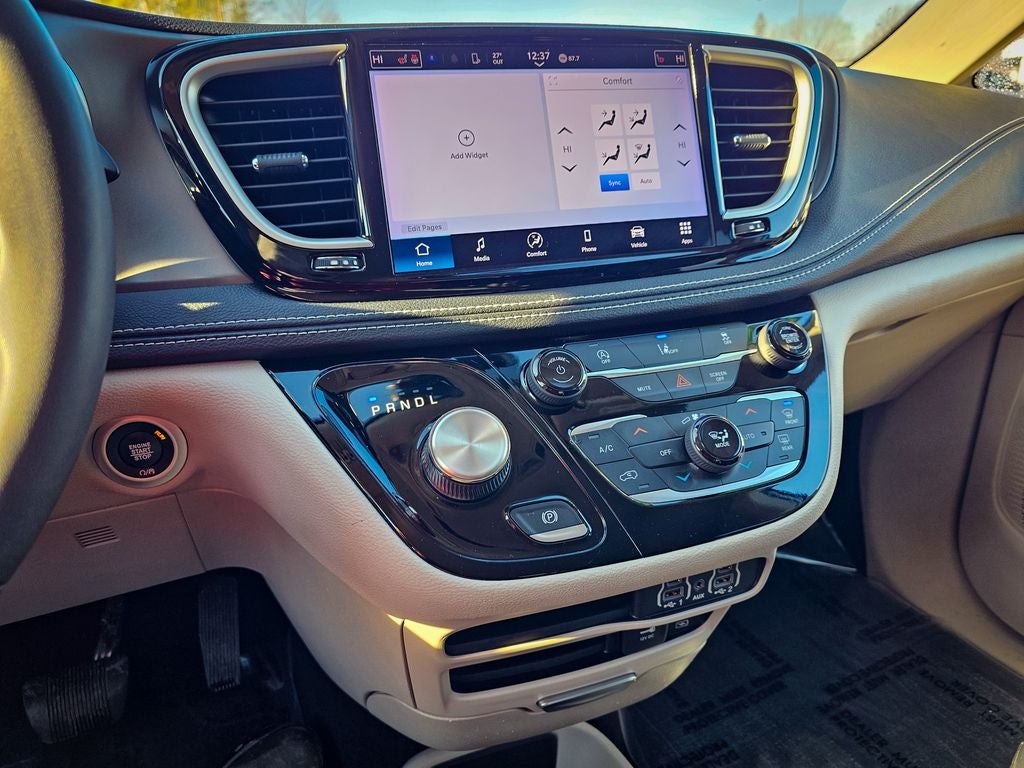 2022 Chrysler Pacifica Touring L