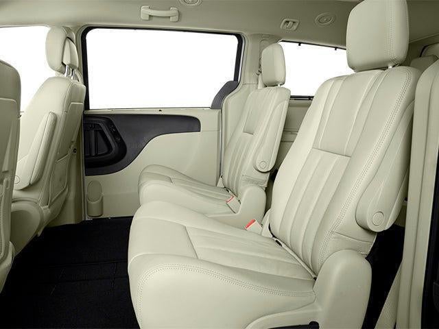 2014 Chrysler Town & Country Touring-L