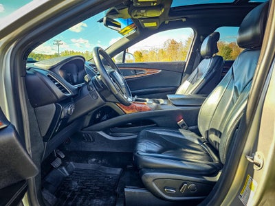 2019 Lincoln Nautilus Select