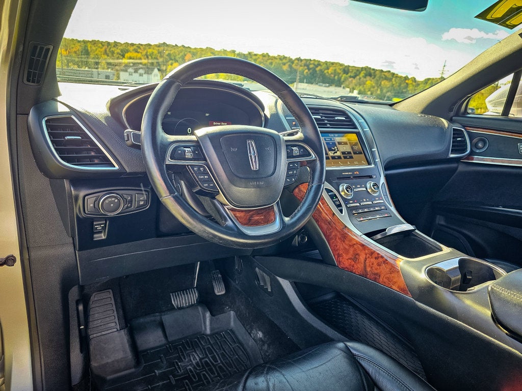 2019 Lincoln Nautilus Select