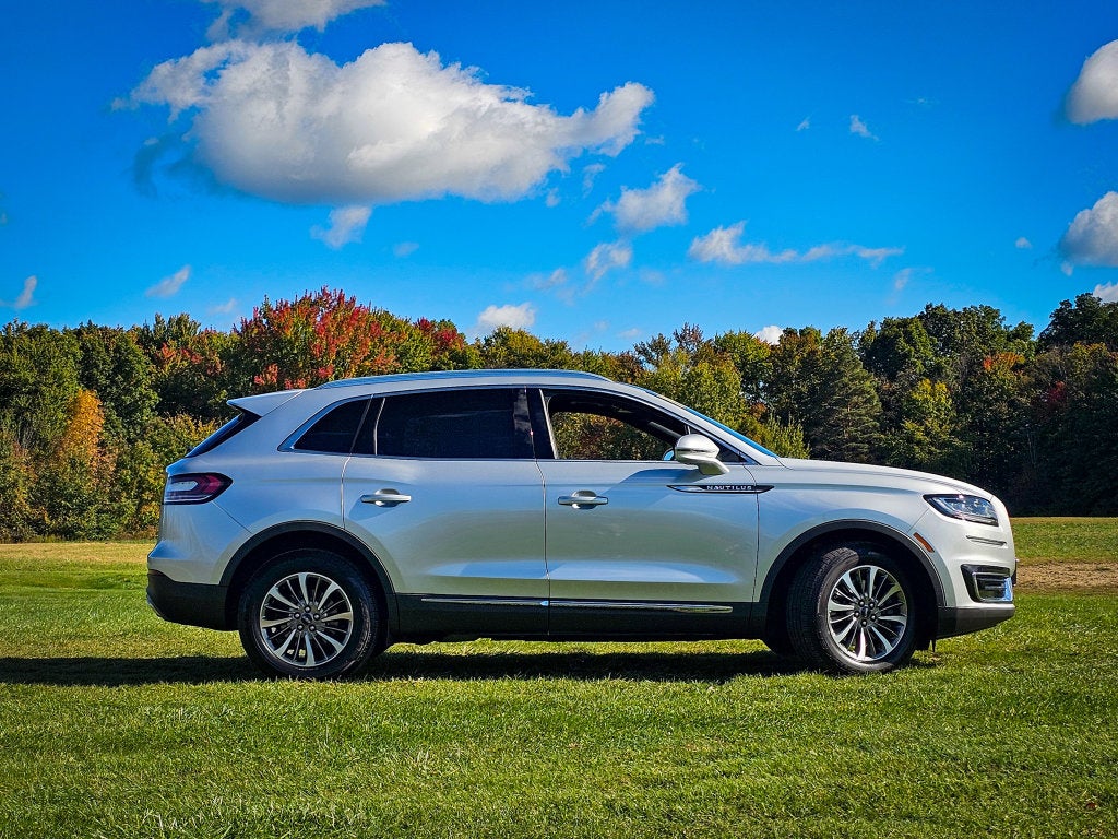 2019 Lincoln Nautilus Select
