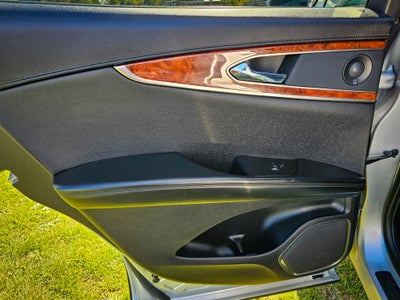 2019 Lincoln Nautilus Select