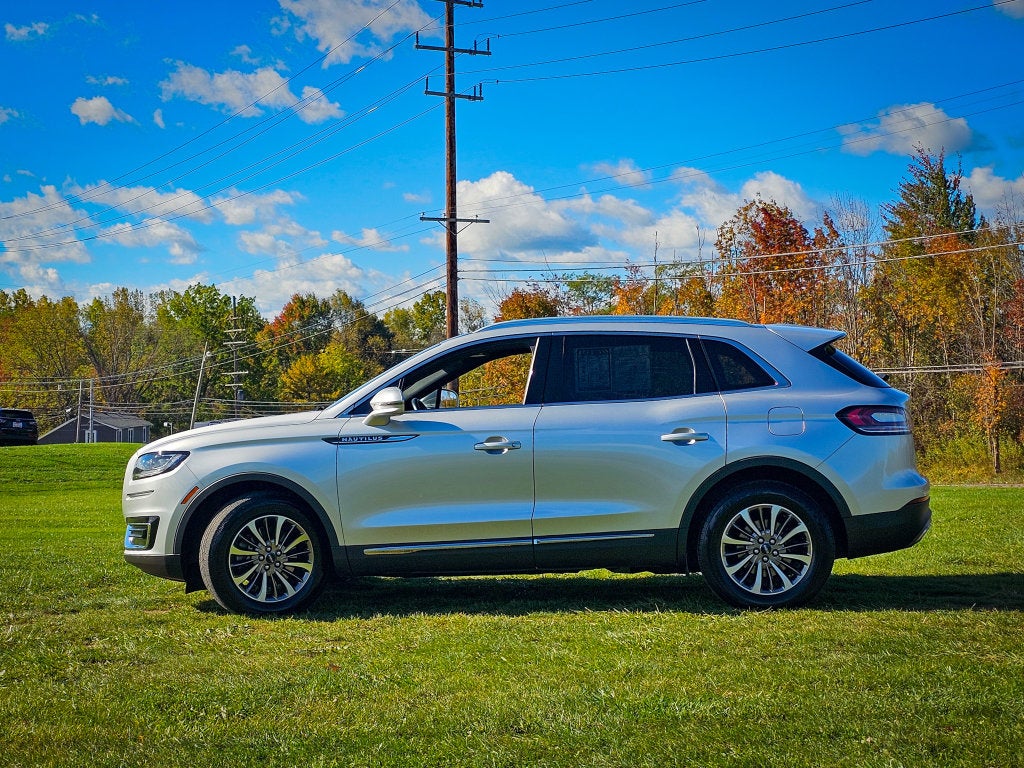 2019 Lincoln Nautilus Select
