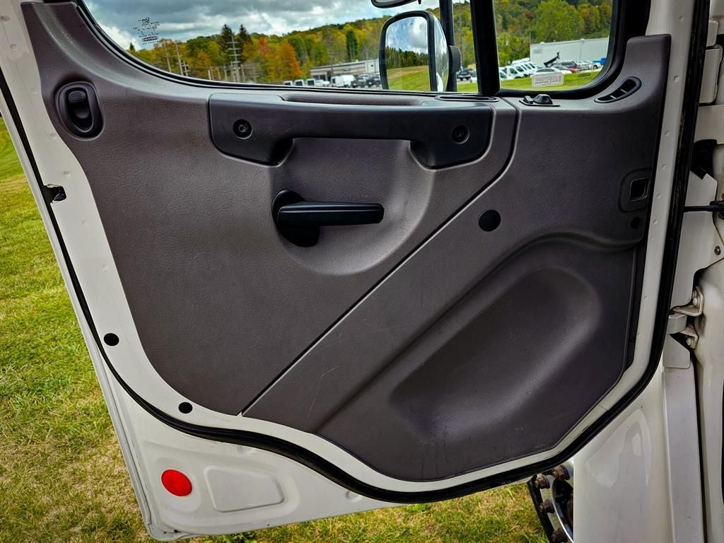 2016 Freightliner M2 106 Medium DUMP