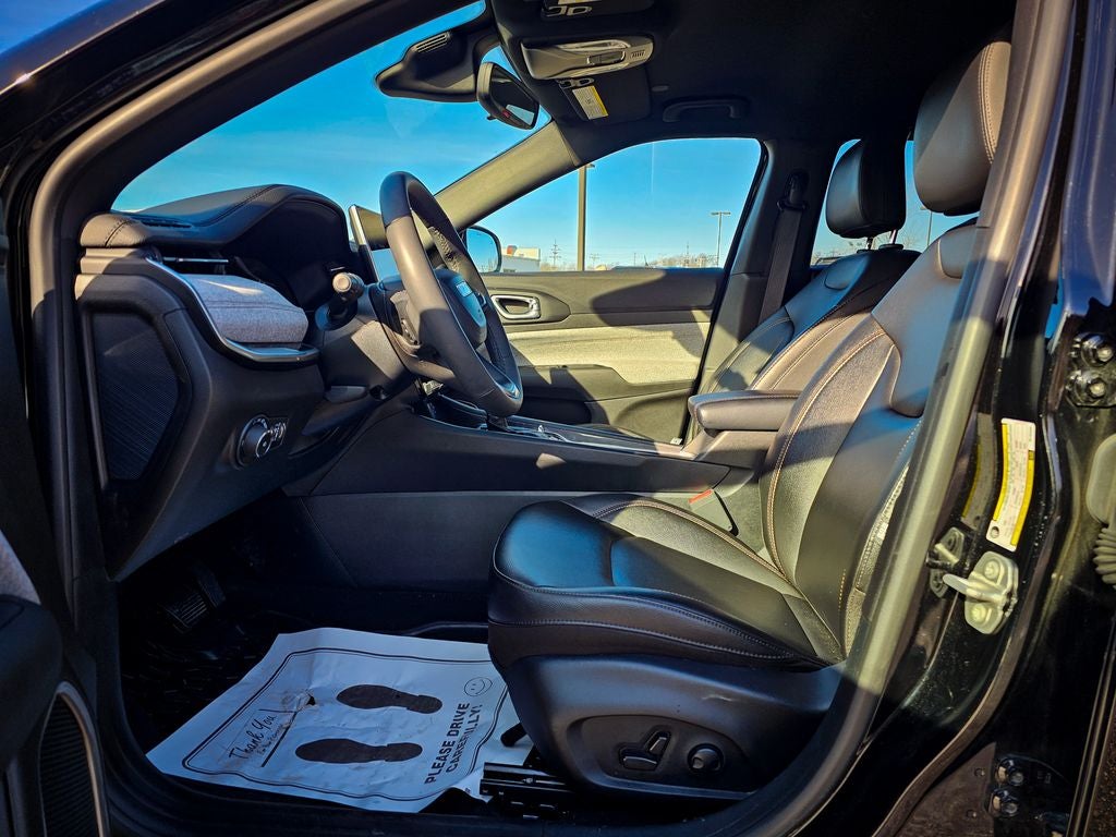 2024 Jeep Compass Latitude Lux FWD