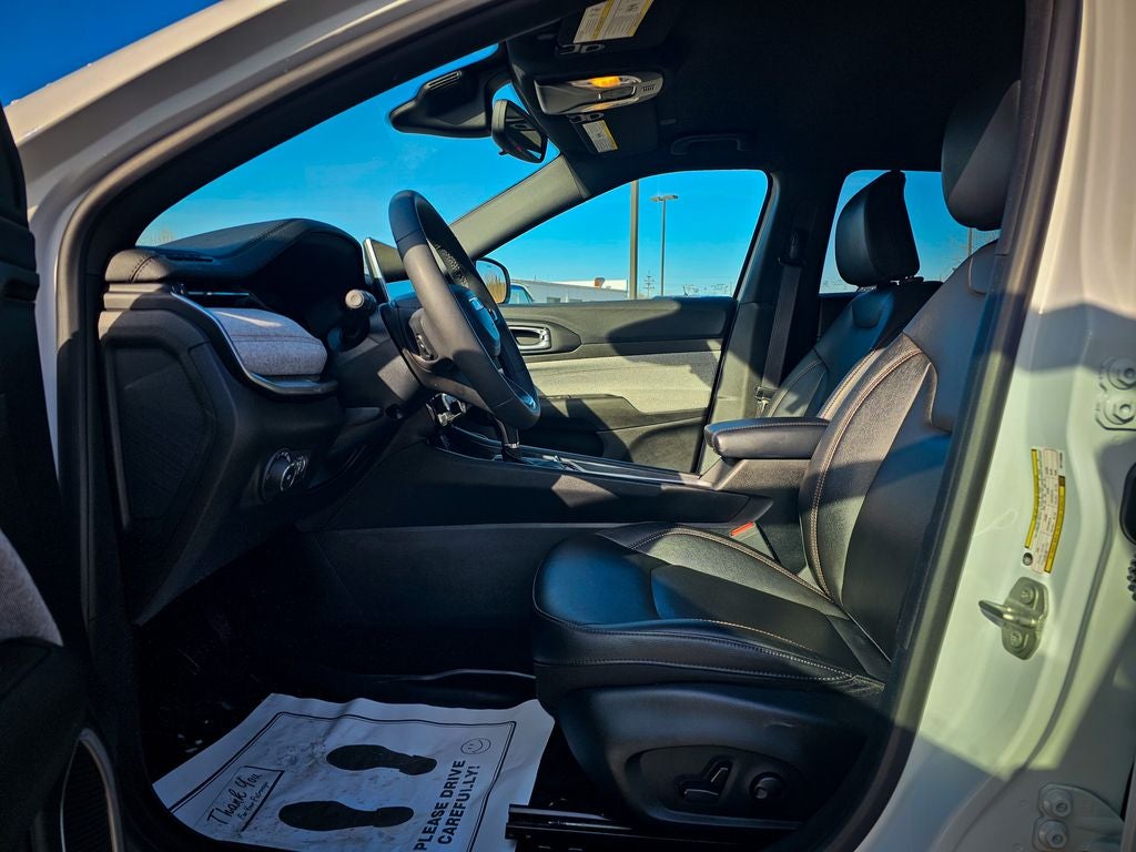 2024 Jeep Compass Latitude Lux FWD