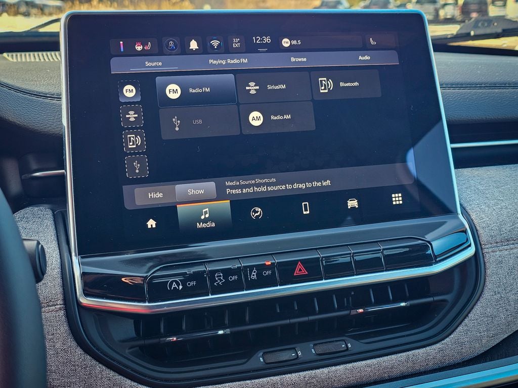 2024 Jeep Compass Latitude Lux FWD