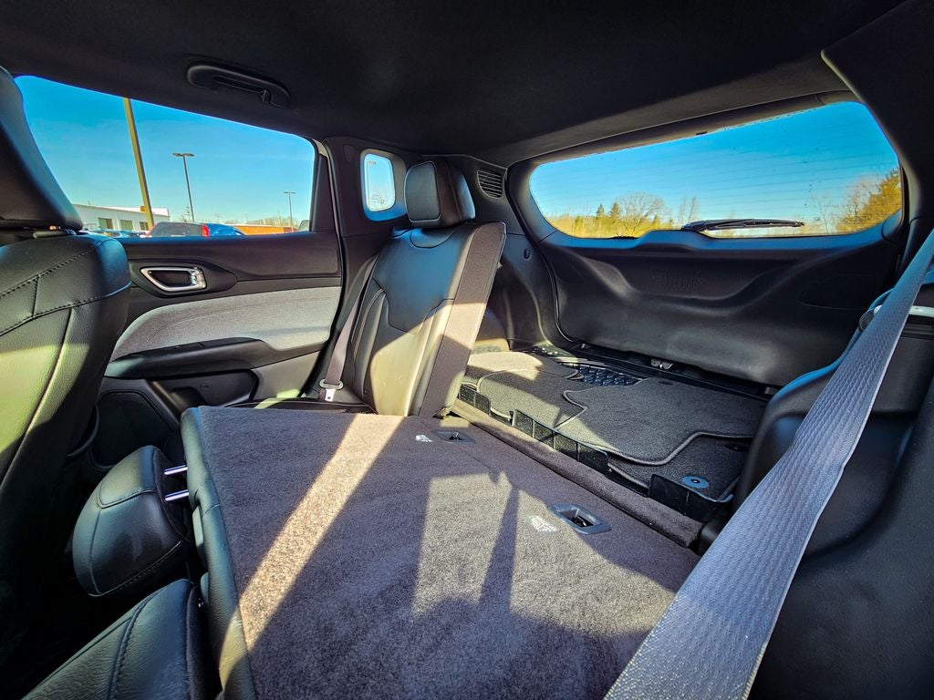 2024 Jeep Compass Latitude Lux FWD