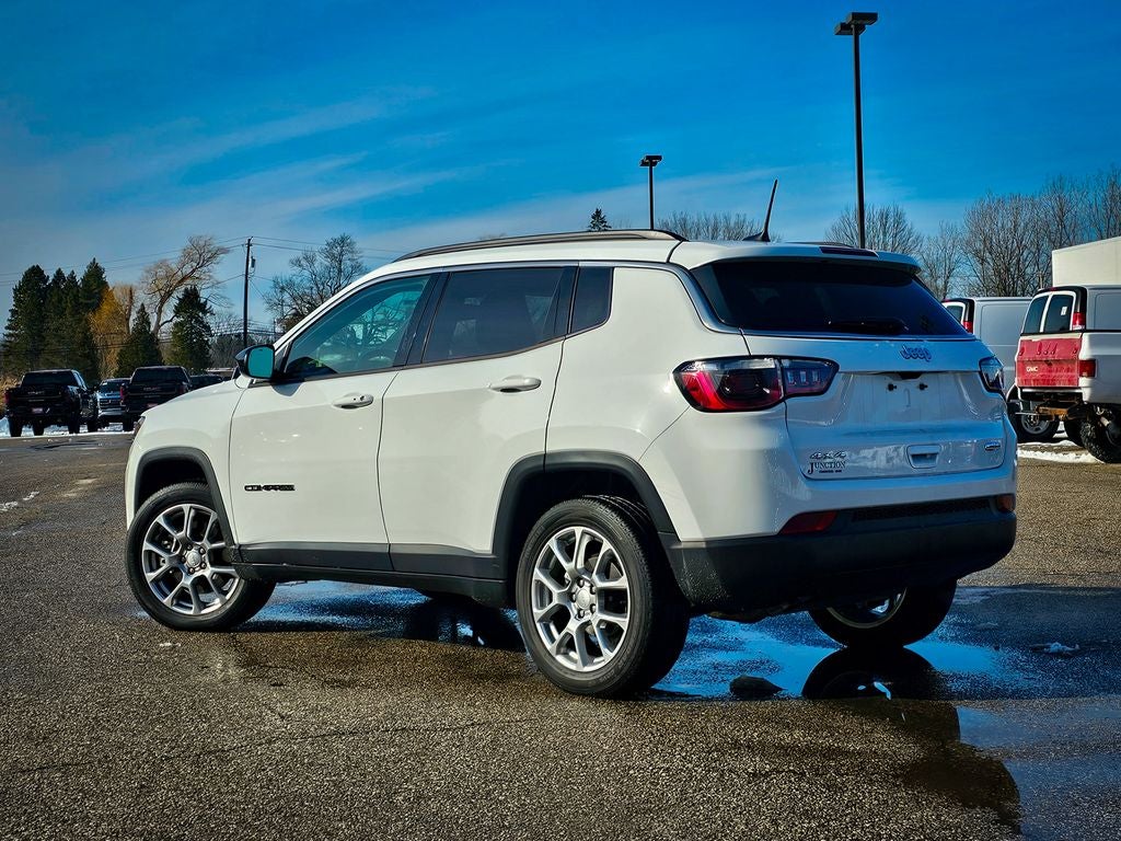 2024 Jeep Compass Latitude Lux FWD