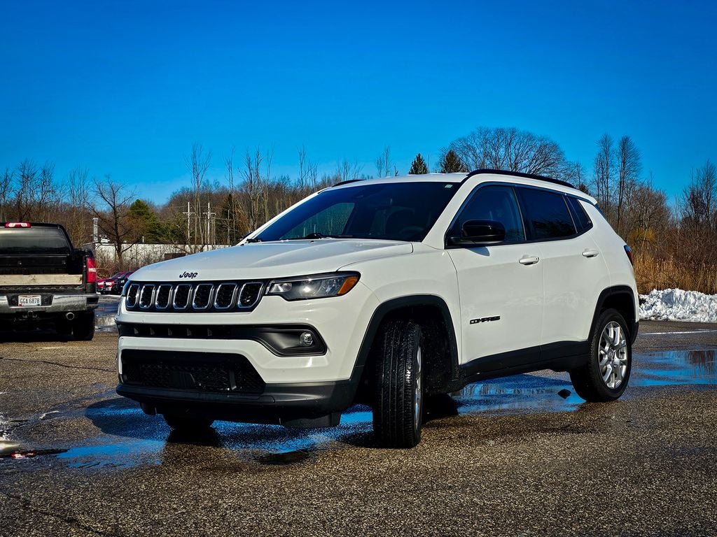 2024 Jeep Compass Latitude Lux FWD