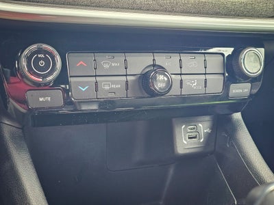 2024 Jeep Compass Latitude Lux FWD