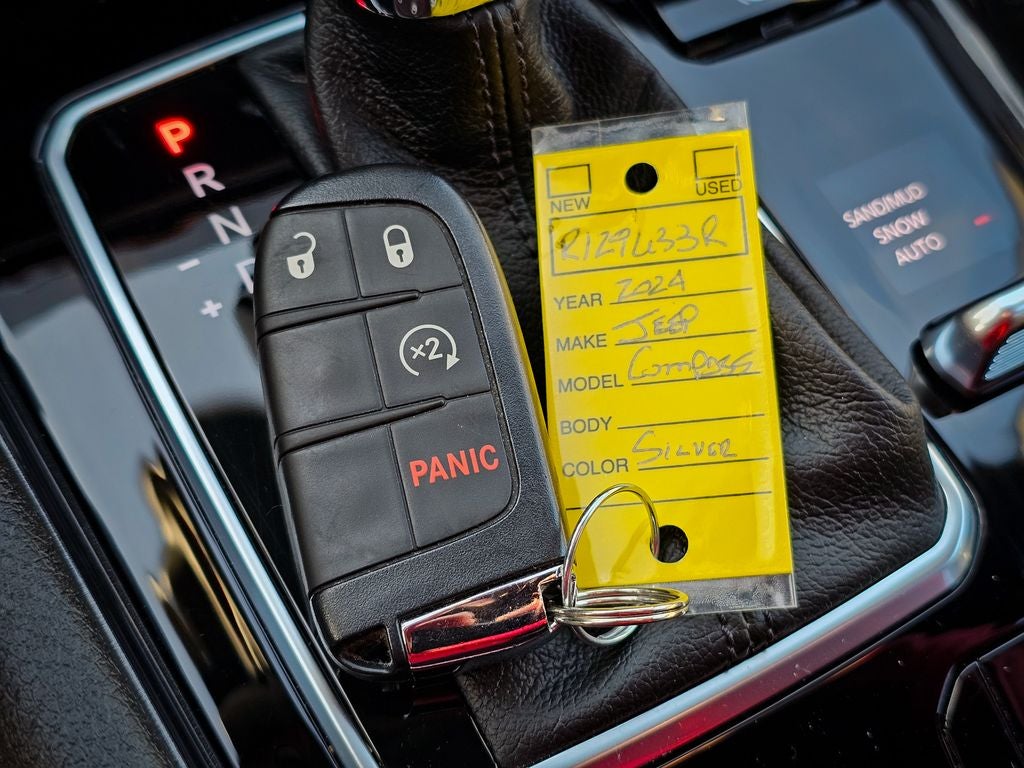 2024 Jeep Compass Latitude Lux FWD