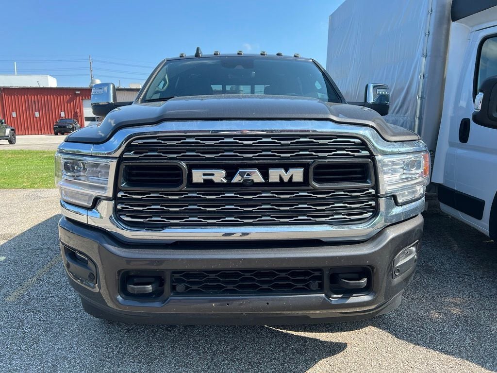 2024 RAM 3500 Limited Crew Cab 4x4 8' Box