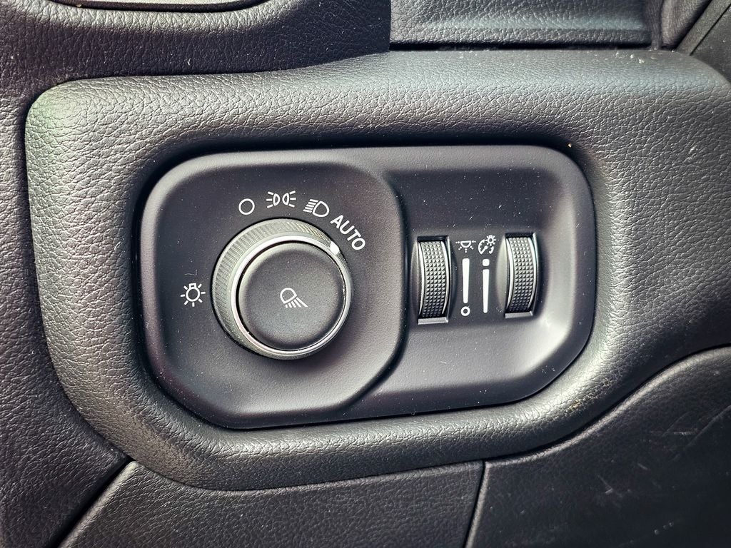 2020 RAM 2500 Tradesman Regular Cab 4X4 8' Box