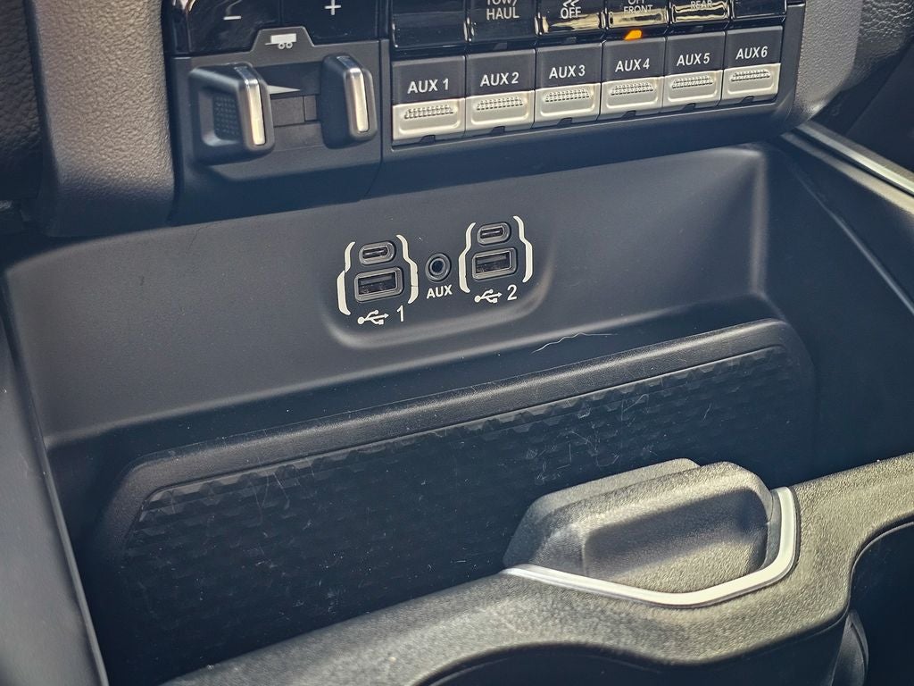2019 RAM 2500 Big Horn Crew Cab 4x4 6'4' Box