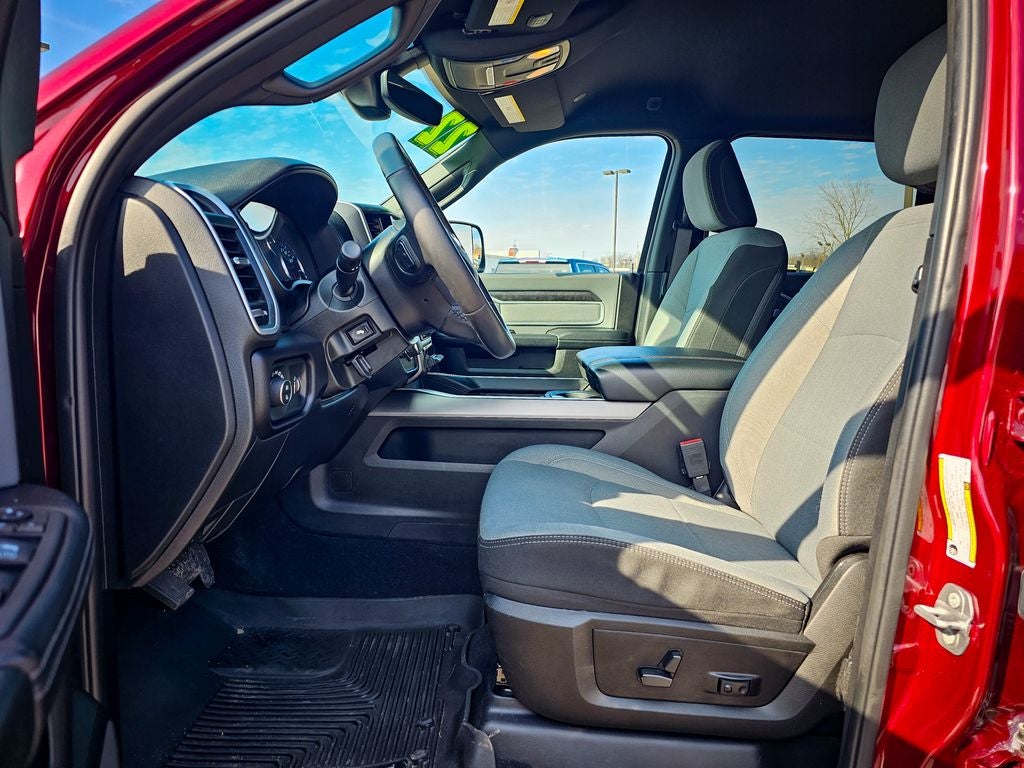 2022 RAM 2500 Big Horn Crew Cab 4x4 6'4' Box