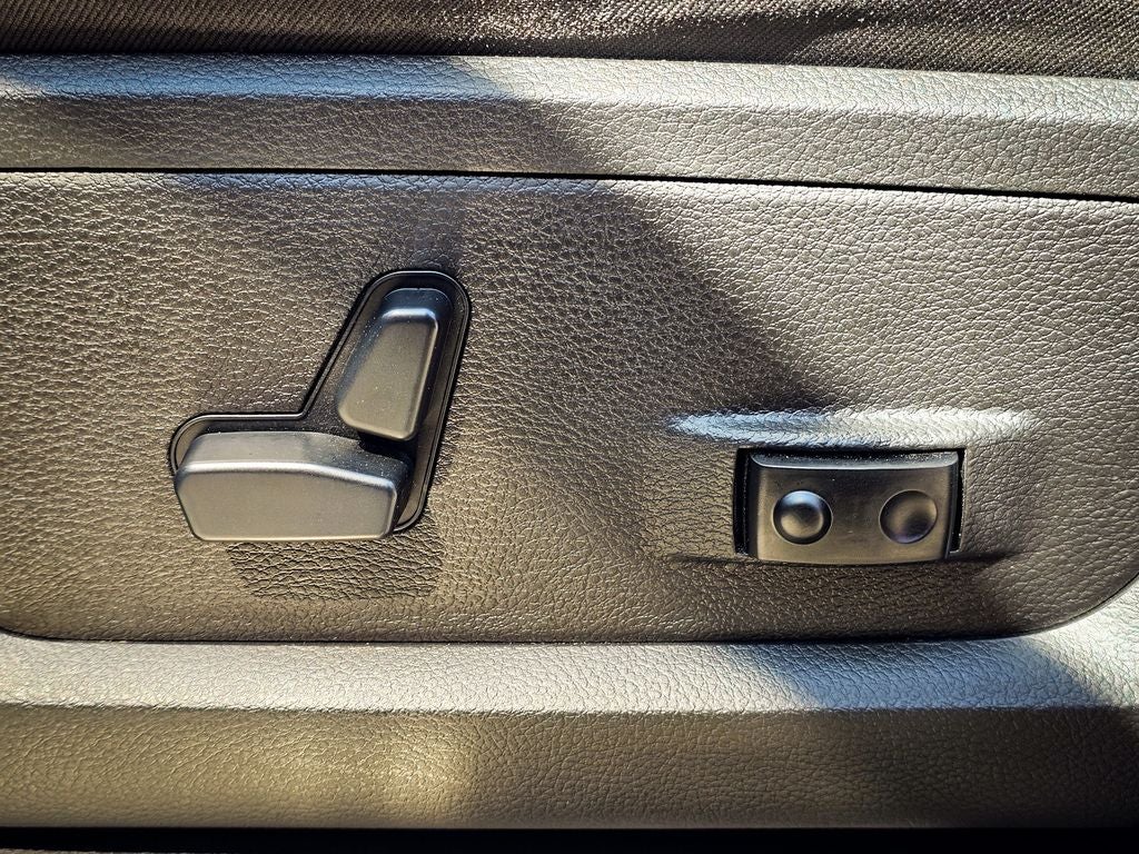 2019 RAM 2500 Laramie Crew Cab 4x4 6'4' Box