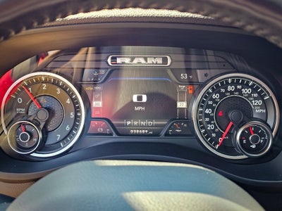 2019 RAM 2500 Laramie Crew Cab 4x4 6'4' Box
