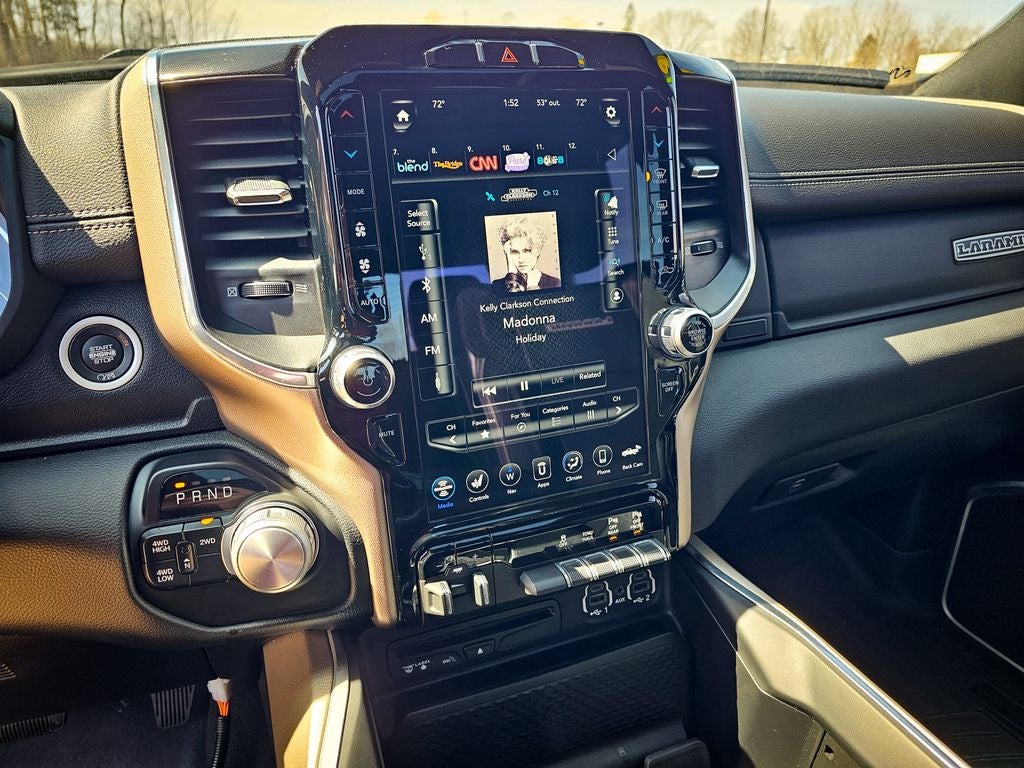 2019 RAM 2500 Laramie Crew Cab 4x4 6'4' Box