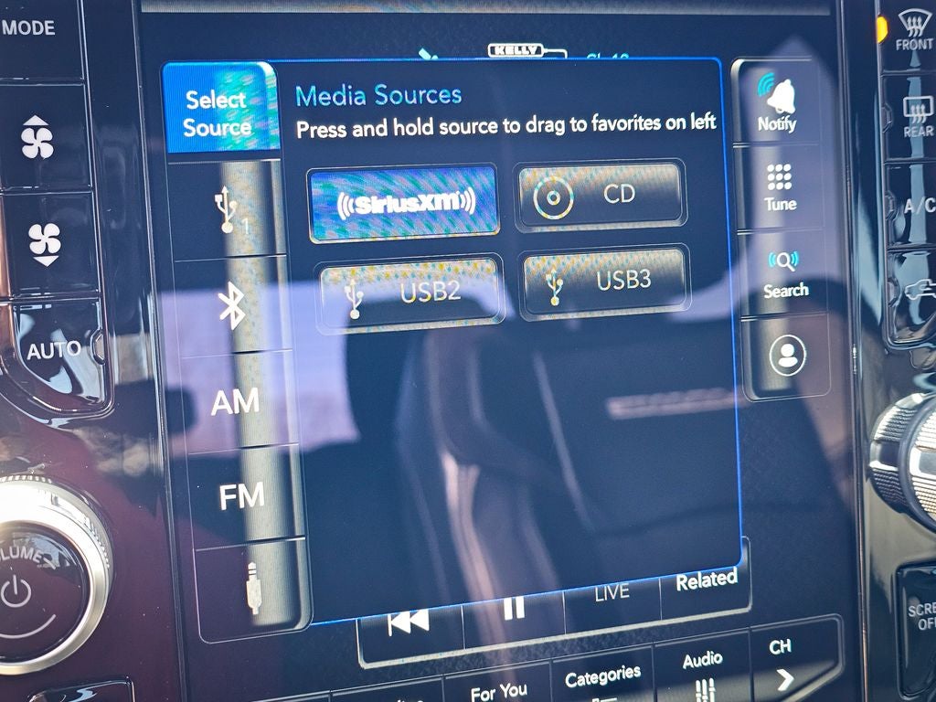 2019 RAM 2500 Laramie Crew Cab 4x4 6'4' Box