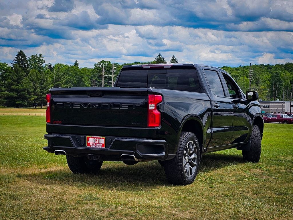2022 Chevrolet Silverado 1500 4WD Crew Cab Short Bed RST