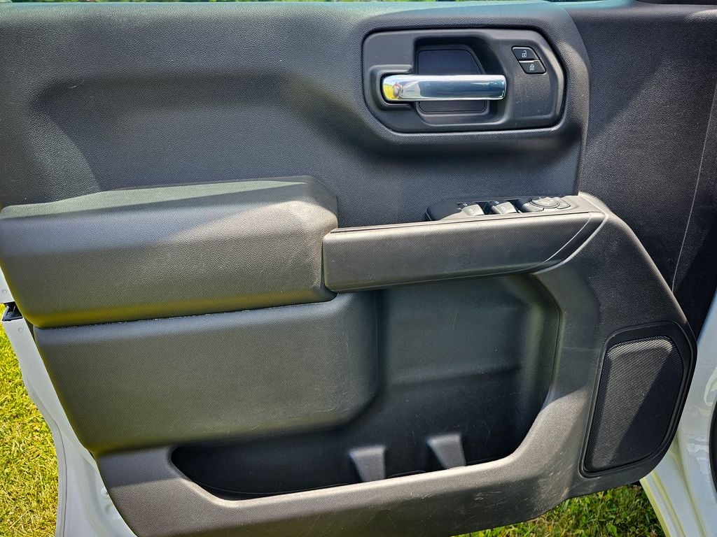 2021 Chevrolet Silverado 1500 4WD Crew Cab Short Bed Custom