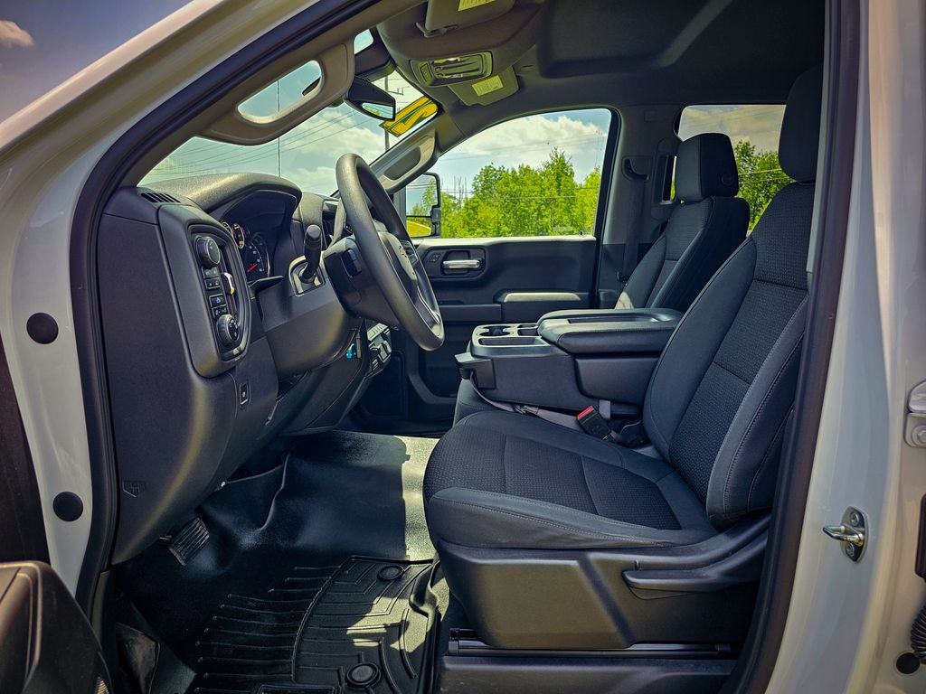2021 Chevrolet Silverado 1500 4WD Crew Cab Short Bed Custom