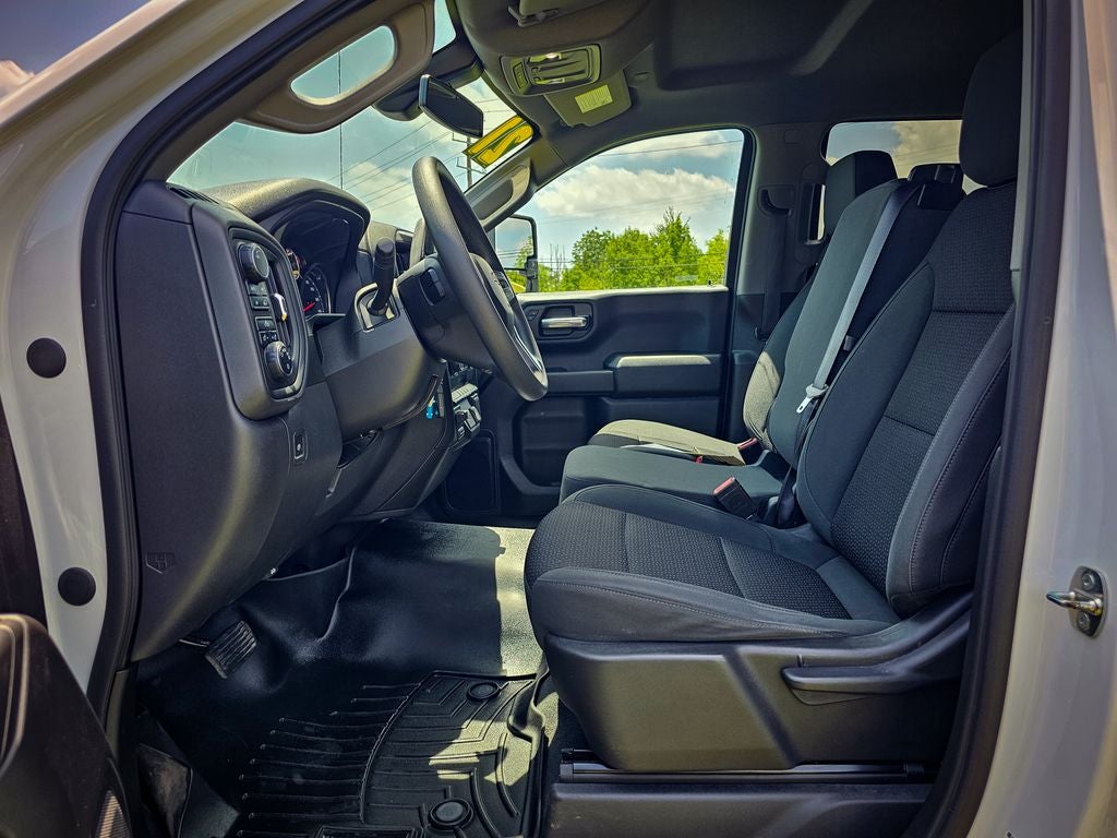 2021 Chevrolet Silverado 1500 4WD Crew Cab Short Bed Custom