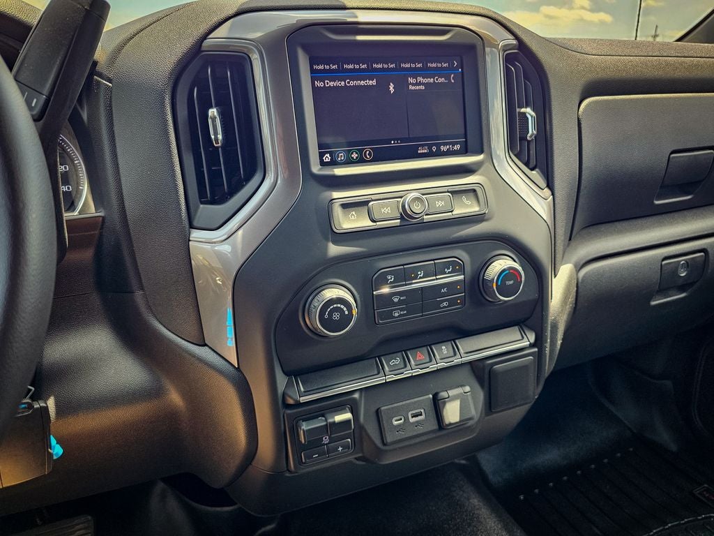 2021 Chevrolet Silverado 1500 4WD Crew Cab Short Bed Custom