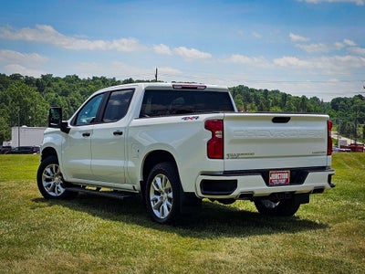 2021 Chevrolet Silverado 1500 4WD Crew Cab Short Bed Custom
