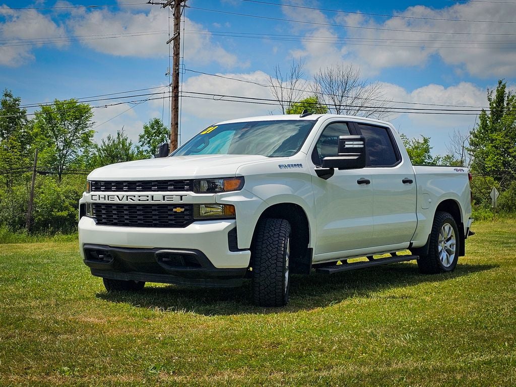 2021 Chevrolet Silverado 1500 4WD Crew Cab Short Bed Custom