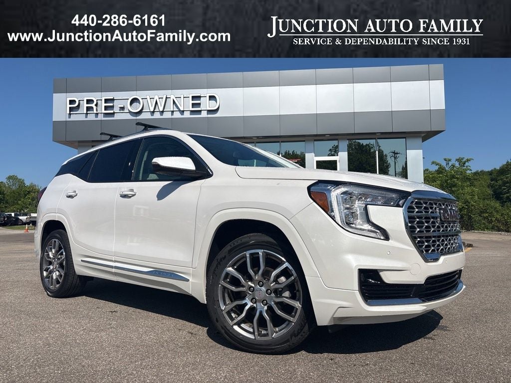 2023 GMC Terrain Denali AWD's photo