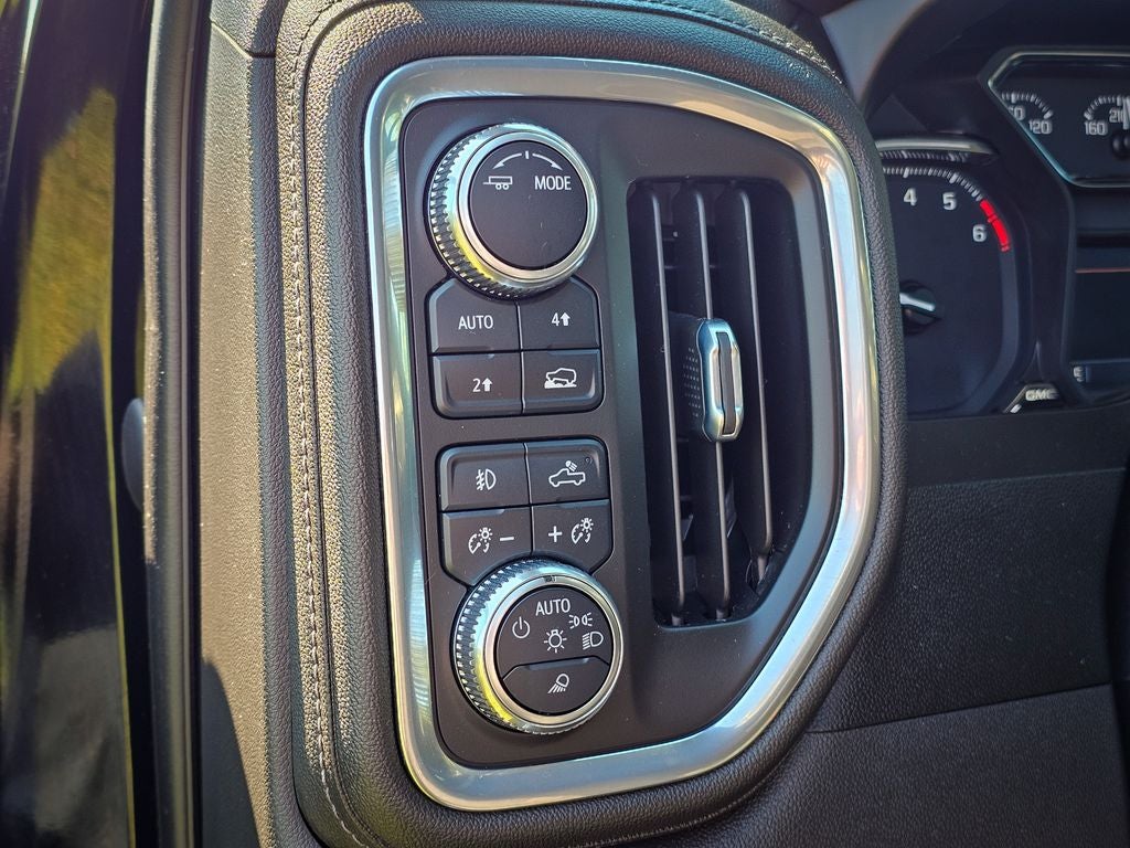 2022 GMC Sierra 1500 Limited 4WD Crew Cab Short Box Elevation