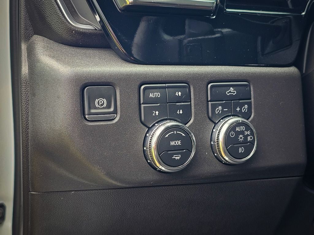2025 GMC Sierra 1500 4WD Crew Cab Short Box Elevation with 3SB