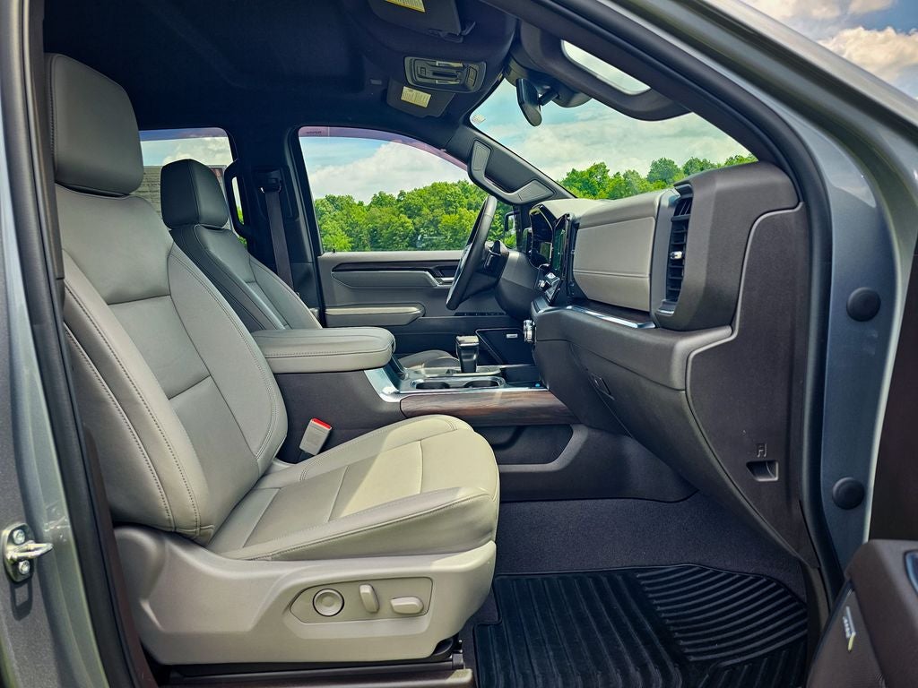 2023 GMC Sierra 1500 4WD Crew Cab Standard Box SLT