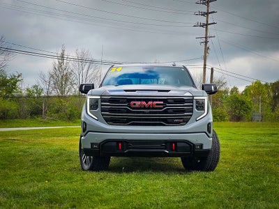 2024 GMC Sierra 1500 4WD Crew Cab Short Box AT4