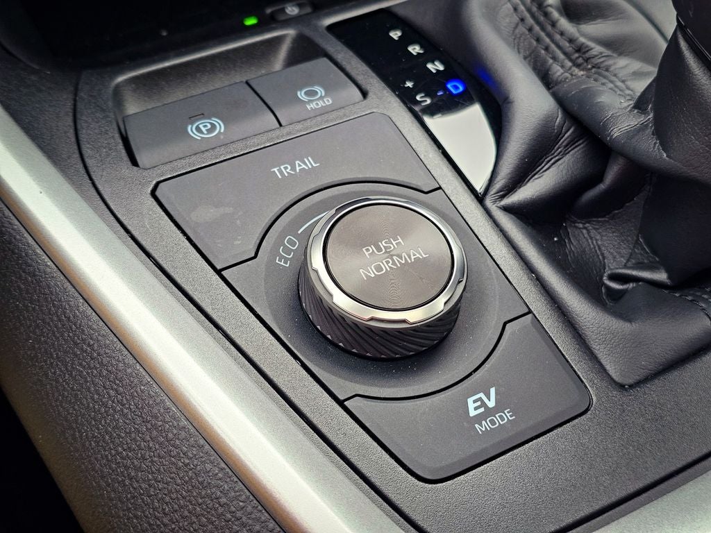 2025 Toyota RAV4 Hybrid XLE Premium