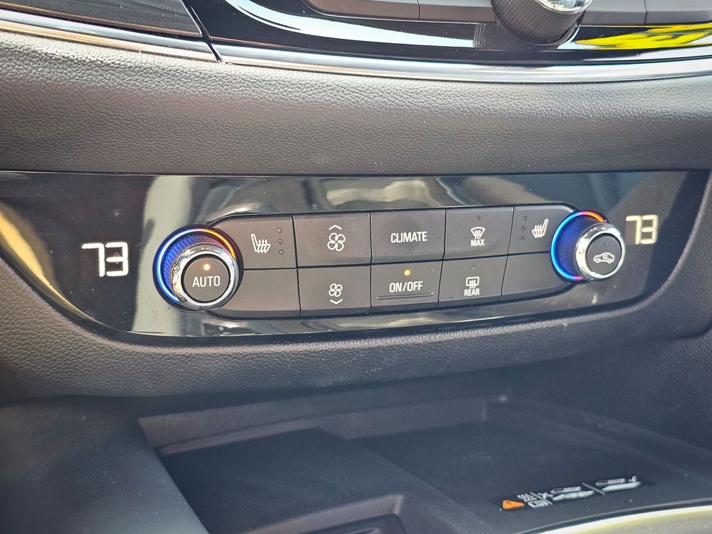 2023 Buick Enclave Essence AWD