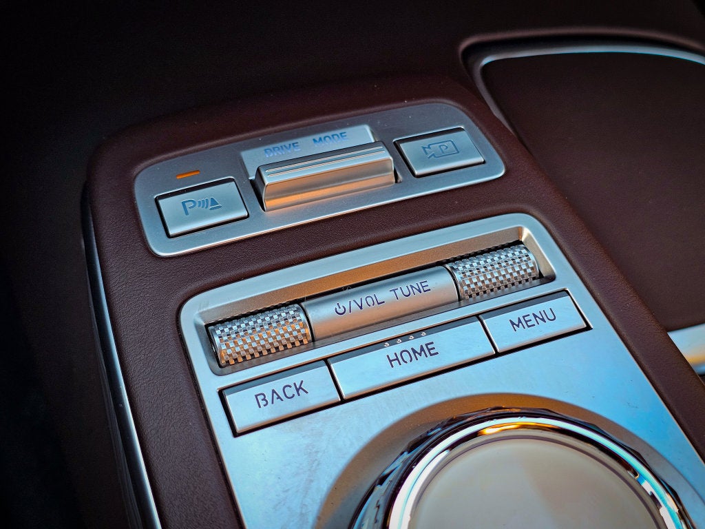 2024 Genesis GV70 2.5T AWD