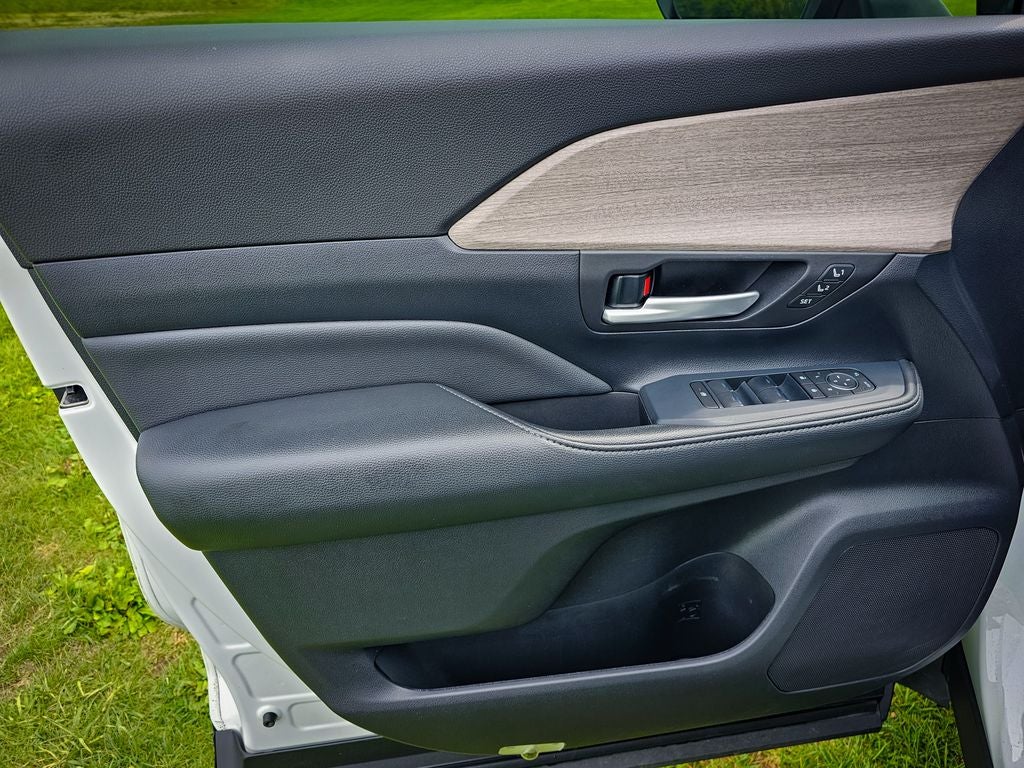 2025 Toyota Grand Highlander Platinum